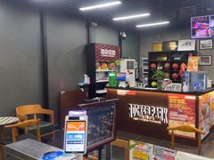 -洛克公园·篮球·足球·羽毛球(莘庄店)