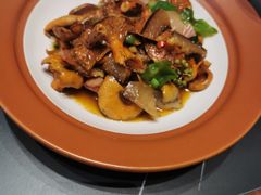 -楚韵小镇·宜昌肥鱼(虹桥国际店)