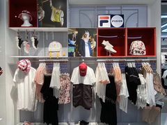 -王府井奥莱临潼小镇(临潼店)