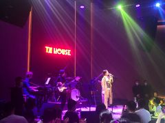 -TZ House音乐现场(来福士中心店)