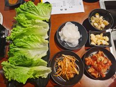 -肉甲韩国木炭烤肉(新壹街1店)