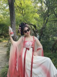 -一揽芳华汉服旗袍体验馆(拙政园店)