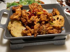 馋嘴香锅牛蛙-佬肥猫(国华广场店)