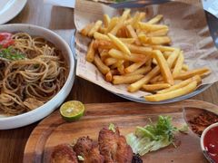 -MARU玛露音乐餐厅(大学路店)