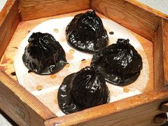 黑金灌汤小笼包-晓粤·惹味粤菜(凯德乐峰广场店)