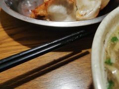 -黄阿姨锅贴大王(万航渡路店)