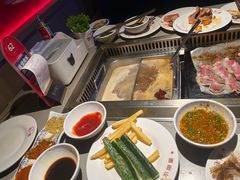 -芝小官毛肚火锅海鲜自助(苏州吴江区万宝店)