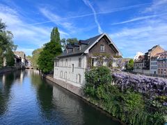 -ResTaurAnt S'ZWILLING Stuebel