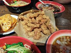 -爆炸头阿姨小四川正宗川味小吃(无任何分店)