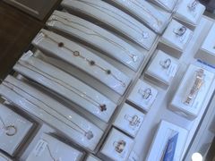 -海星奢选二手奢侈品手表包包鉴定回收寄卖(墨玉南路店)