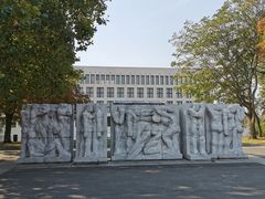 -马克思-恩格斯广场