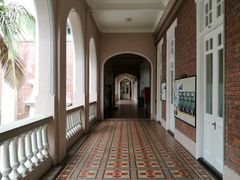 -香港大学