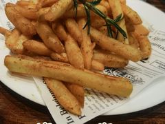 -1886德国汽车餐厅(外滩十六铺码头店)