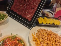 -老牌坊云南鱼豆花火锅(哈西万达店)