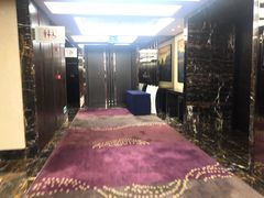 -大中华希尔顿酒店-念自助餐·嗨啤·小龙虾