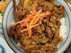 精品肥牛饭单人餐-村上一屋·亚洲菜融合小馆(南楼店)