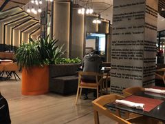 大堂-WOLFGANG PUCK KITCHEN & BAR(迪士尼小镇店)