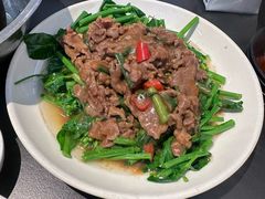 汁汁牛肉炒芥兰-皮蛋弟砂锅店(总店)