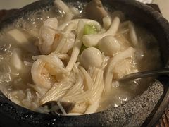 -穹六人间 people 6(岳阳路店)