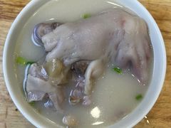 -雷祖芳老妈蹄花店