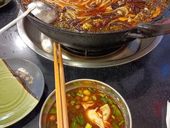 -鸿顺老铁锅美蛙鱼府(解放碑店)