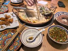 -洱火云南酸菜牛肉火锅(石景山当代商城店)