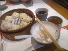 -馋三尺蟹粉小笼(人民广场店)