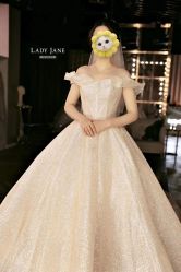 -Lady  Jane高端婚纱礼服馆