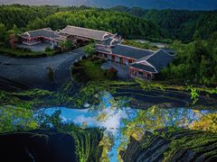 -梭布垭石林景区