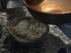 -正宗杨记普洱酸醋米线(总店)