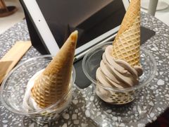 脆筒冰淇淋-喜茶(广州佳兆业广场店)