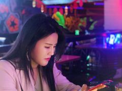 -UP嘻哈酒吧(粉巢店)