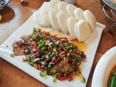 -石磨豆花家常菜·牦牛排土火锅
