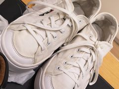 -爱革·奢品·鞋包·衣物·家居(金桥国际商业广场店)