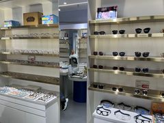 -视野联行眼镜•蔡司•依视路(温江店)