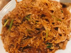 五花肉炒酸菜粉-95号酱骨·一块豆腐(展春园西路店)