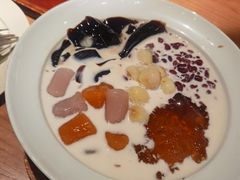 -RUXU入续糖水铺与包(卓悦中心店)