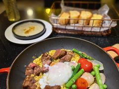 黑松露牛排饭佐温泉蛋-西堤厚牛排(国瑞店)