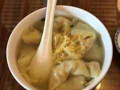 一两开洋-笑来喜馄饨小笼工坊店(湖滨街店)
