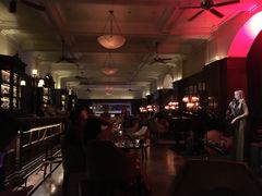 -LONG BAR 廊吧(外滩华尔道夫酒店)