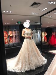 点击看大图 -GRACE KELLY婚纱与礼服(北京店)