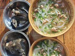 -正宗李家土鸡米线店