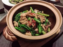 西兰花炒口蘑-简小舍·民间手艺菜(武昌江滩店)