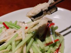 蒜苔春笋烧歩鱼-湖滨28中餐厅·西湖宴·杭州君悦酒店
