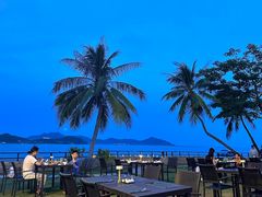 -JW万豪厨房餐厅·滨海草坪烧烤·海鲜·海景(三亚绿发山海天JW万豪酒店)