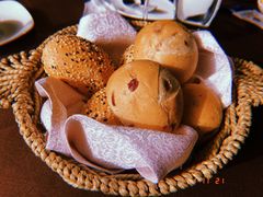 餐前面包-卡本妮法餐厅·北京和平宾馆