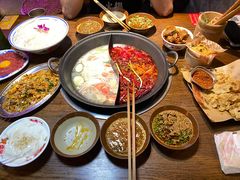 -萍姐火锅·公路夜市(武汉首店)