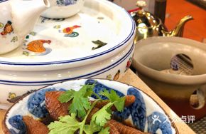 Spicy Vinegar-Marinated Chicken Feet