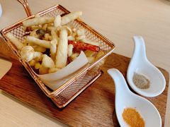 -关东小磨东北菜(上海长风大悦城店)