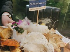 -一朵菌·野生菌探索家火锅(南亚店)